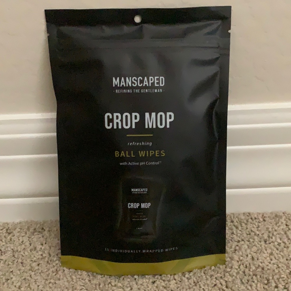 MANSCAPED BRAND NEW IN SEALED PACKAGE 15 WIPES